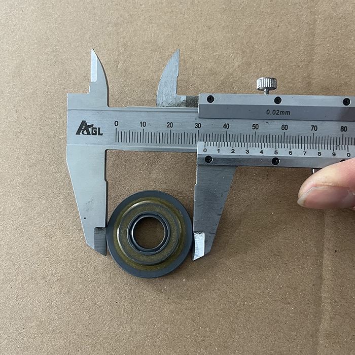 HUS135/135/140/435/440 Oil Seal factory HUS135/135/140/435/440 Oil Seal factory